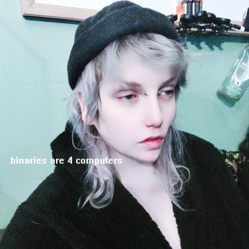 Meet your Posher, Alexandra